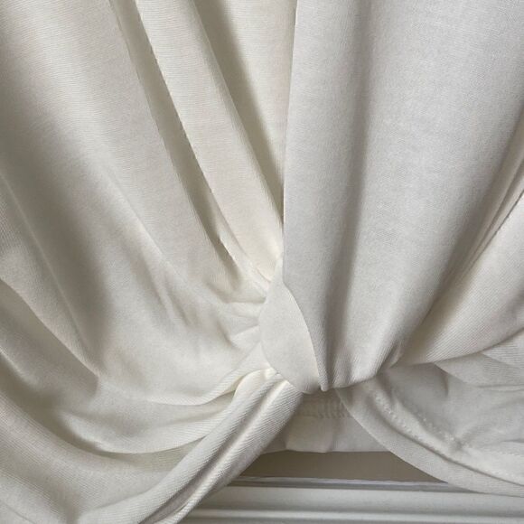 NWT White Top - Picture 3 of 9